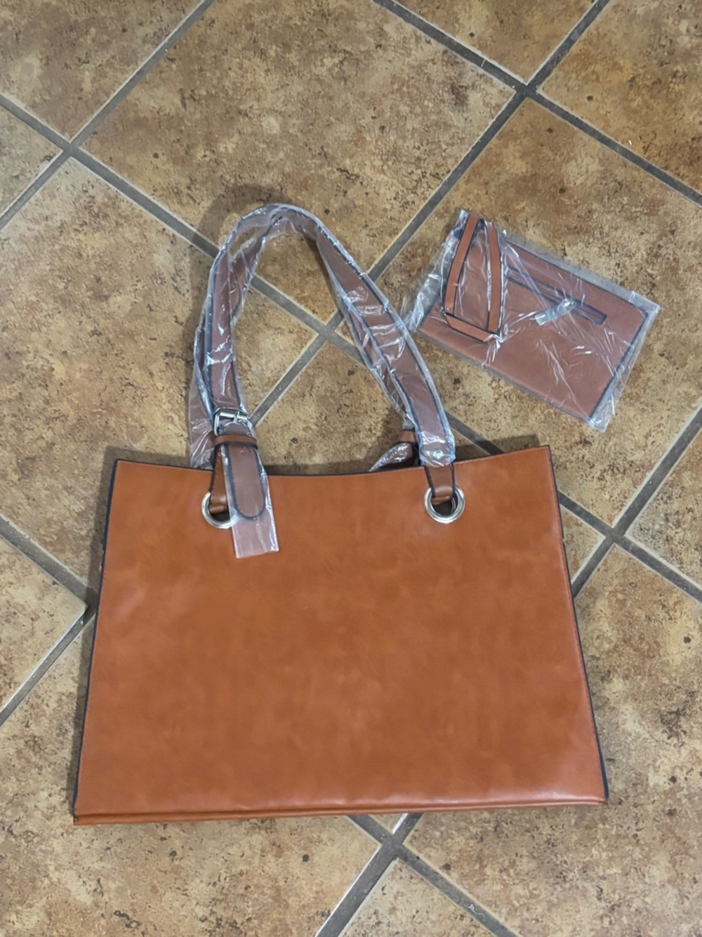 Boutique Style Light Brown Tote 👜 Bag with Matching Card Wallet NWT